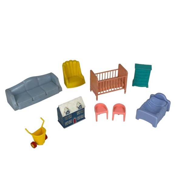 Vintage Lot Miscellaneous Plastic Dollhouse Furniture 9-Pc. - Picture 1 of 6